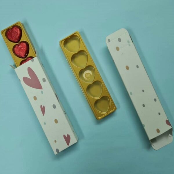 valentines-day-special-chocolate-box-5-heart-cavity