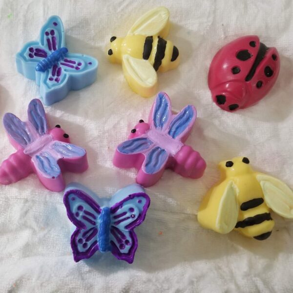 Insect Butterfly Dragonfly Bee Ladybug Silicone Cake Mold - Image 5
