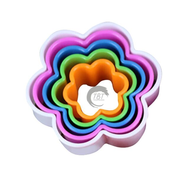 5 Pcs Flower Shape Plastic Cookie Cutter - Image 4