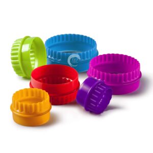 double-sided-round-shape-plastic-cookie-cutter