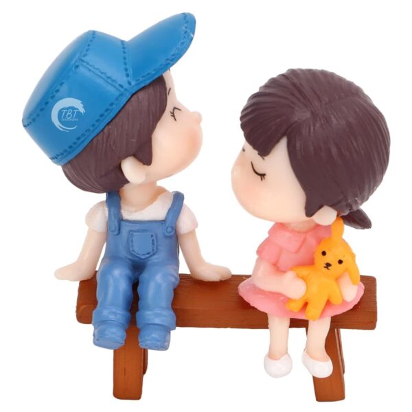 Kissing Couple Cake Miniature Toy - Image 3
