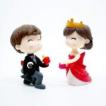 sweet-wedding-couple-cake-miniature-toy