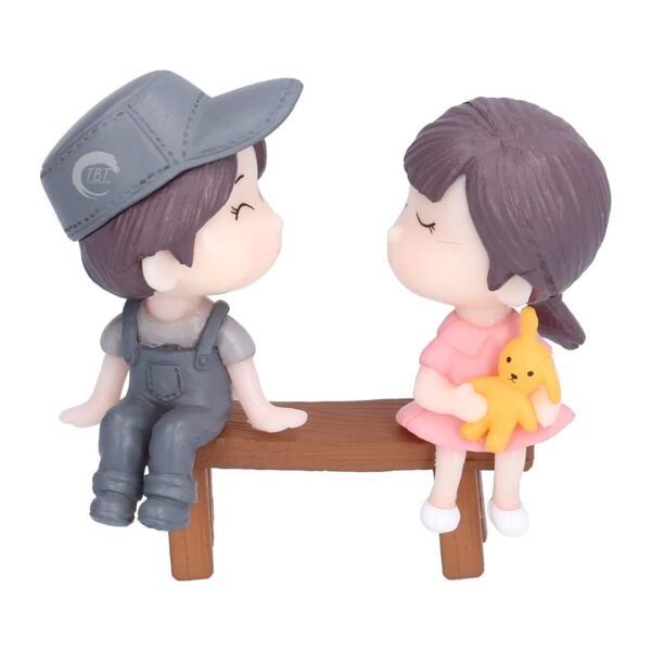 Kissing Couple Cake Miniature Toy - Image 2