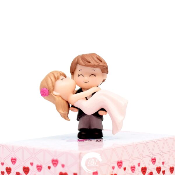 Romantic Couple Cake Miniature Toy - Image 3