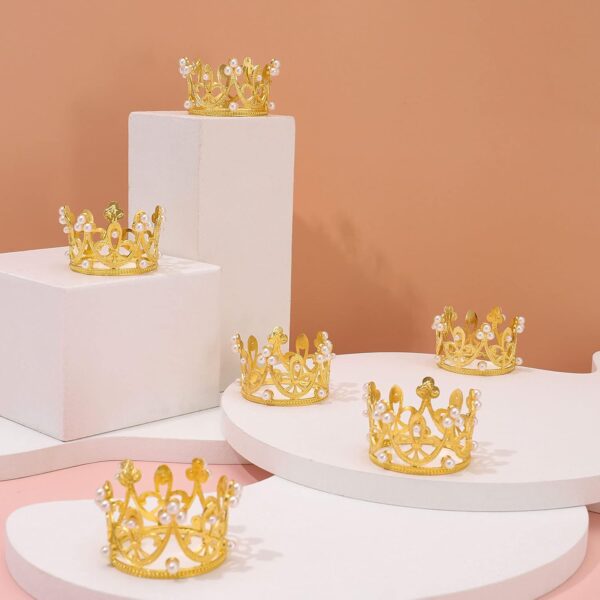 Plastic Golden Pearl Crown Cake Decoration - Image 2