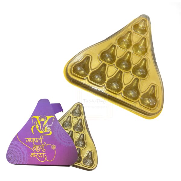 11-cavity-ganesh-chaturthi-special-triangle-shape-modak-packing-pvc-box-design-1
