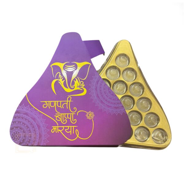 21-cavity-ganesh-chaturthi-special-triangle-shape-modak-packing-pvc-box-design-1