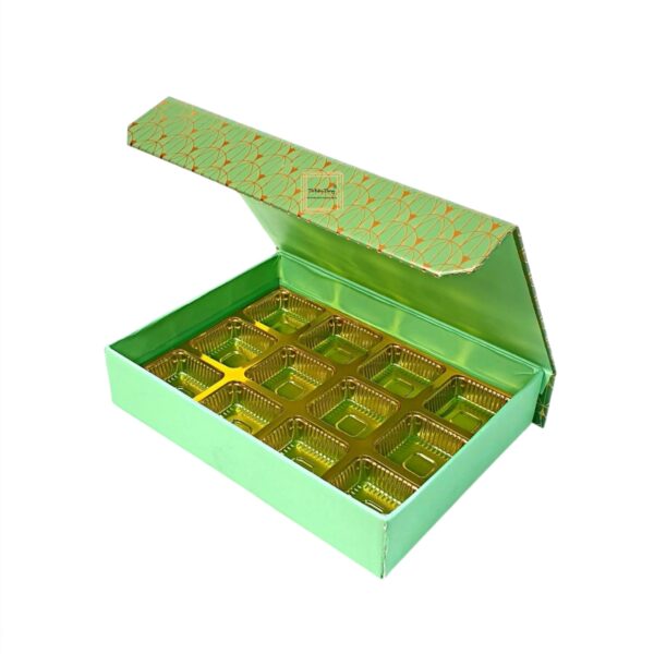 12-cavity-foldable-rigid-chocolate-box-with-magnetic-flap-3