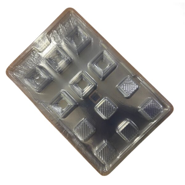 center-filling-sqaure-chocolate-mold