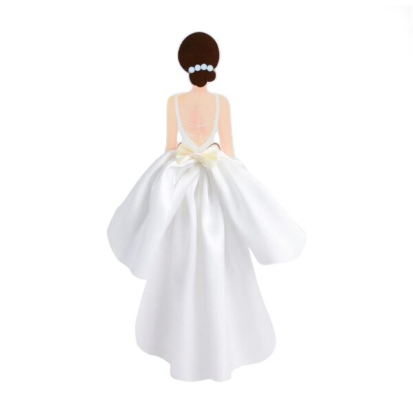 woman-back-silk-gauze-white-skirt-wedding-cake-topper